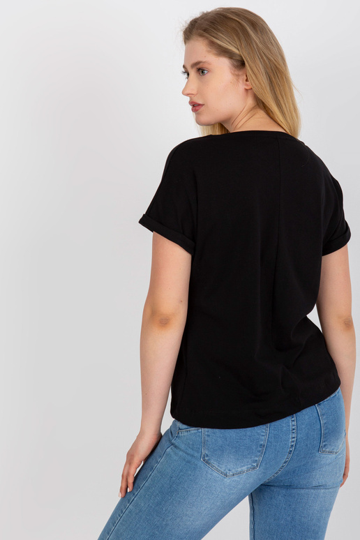 Melns liela izmēra kokvilnas T-krekls...