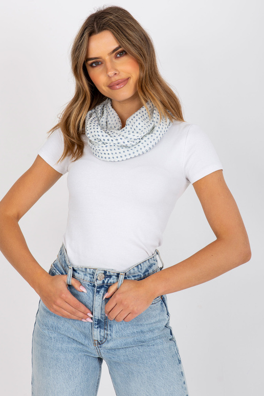 Balts sieviešu skurstenis punktos