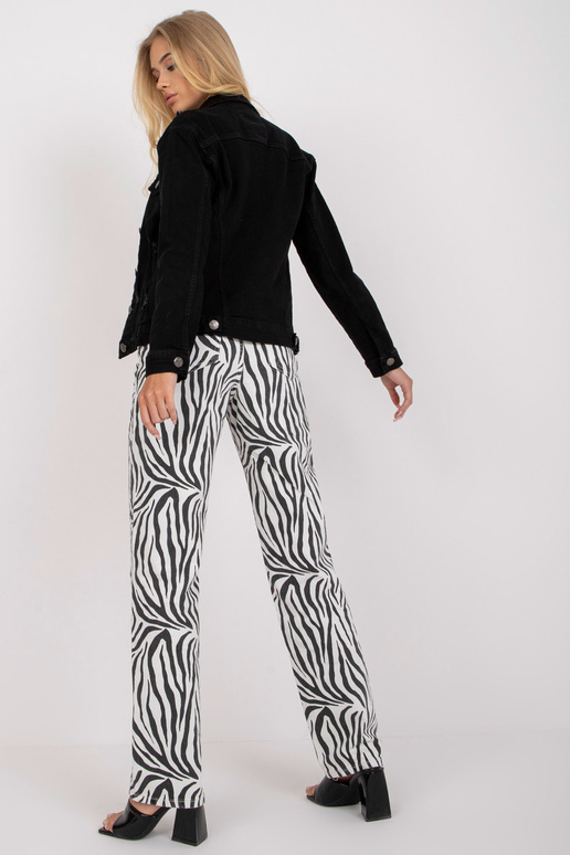 Sieviešu melna džinsa jaka ar garām... Sieviešu melna džinsa jaka ar garām...