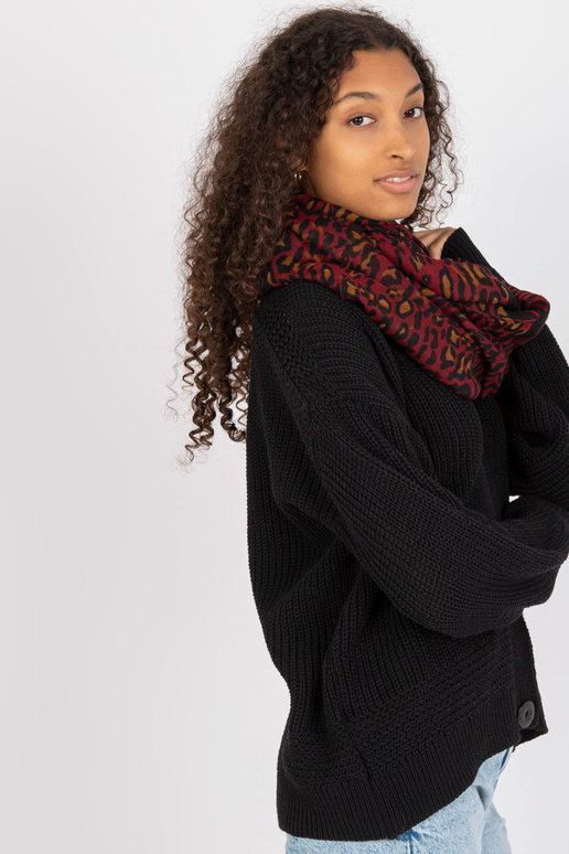 Melns un bordo krāsas stropes...