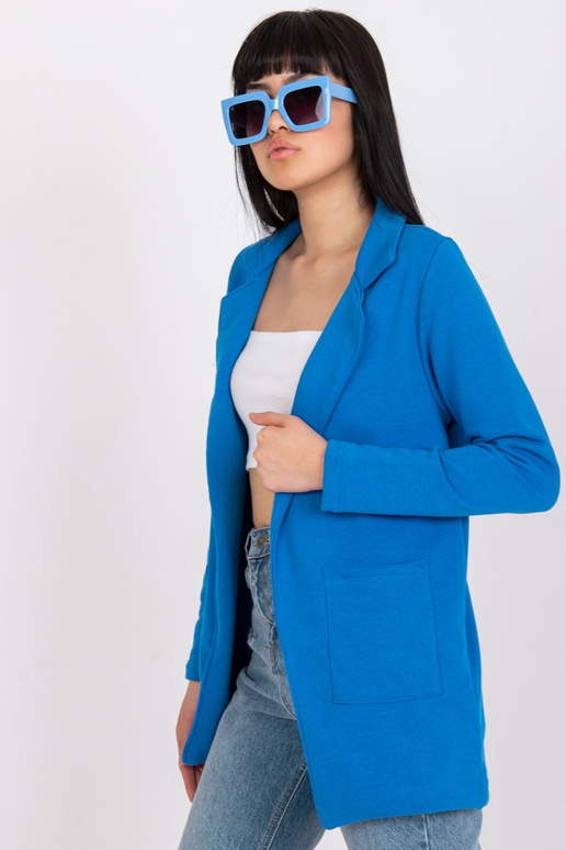 Tumši zila sieviešu jaka sporta stilā... Tumši zila sieviešu jaka sporta stilā...