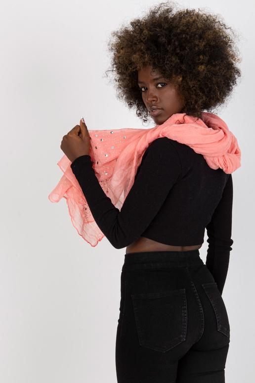 Persiku slings ar dekoratīvu aplikāciju