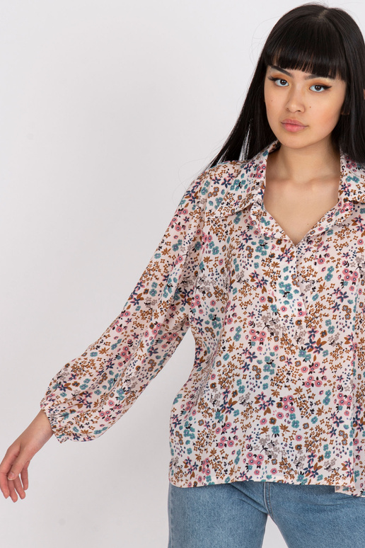 Bēša gaisīga blūze ar ziedu apdruku...
