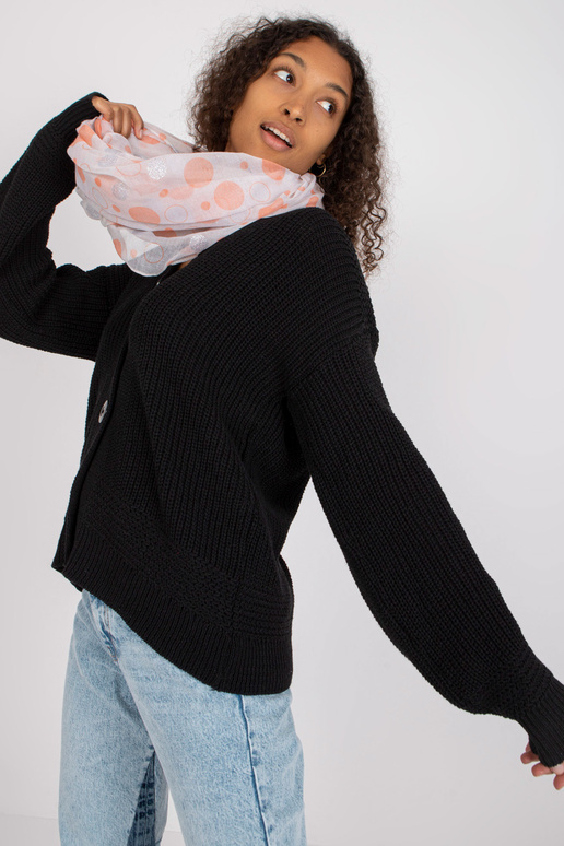 Gaiši pelēks stropu skurstenis ar...