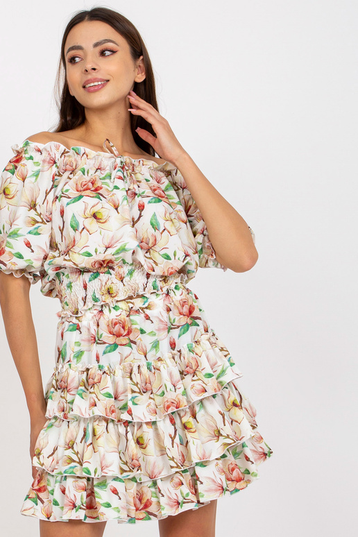 Balts un bordo sieviešu vasaras...