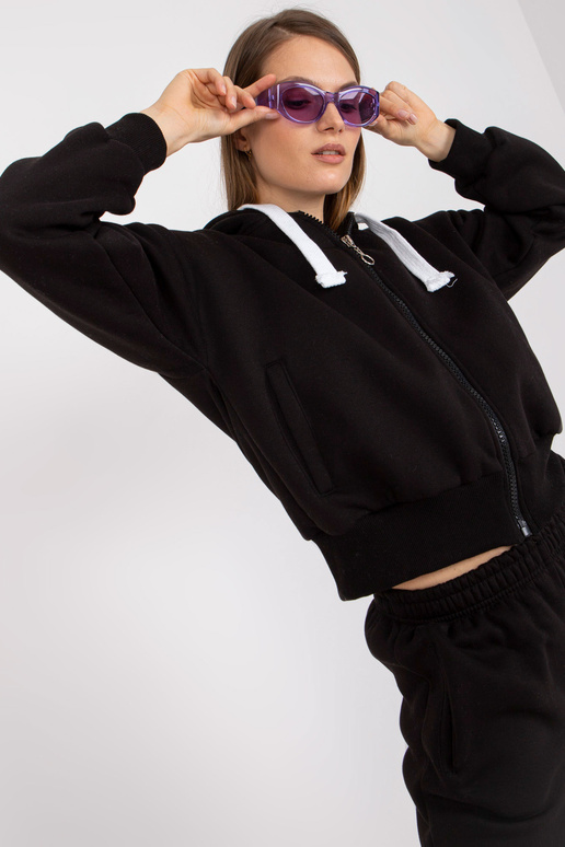 Melns pamata sporta kreklu komplekts...