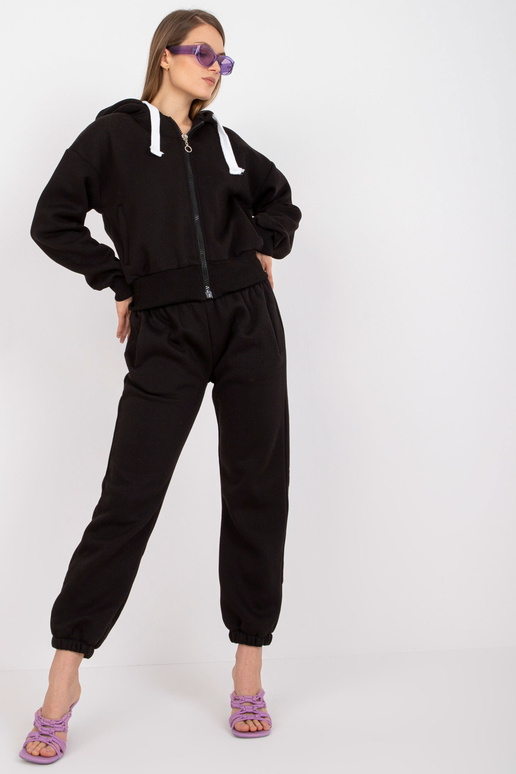 Melns pamata sporta kreklu komplekts...