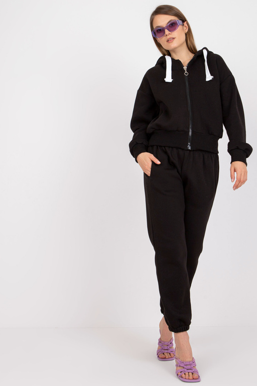 Melns pamata sporta kreklu komplekts...