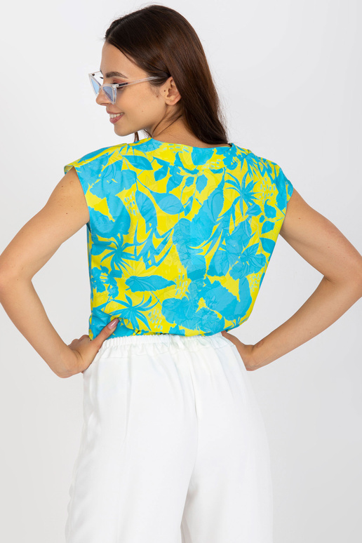 Zila un dzeltena blūze ar apdruku un... Zila un dzeltena blūze ar apdruku un...