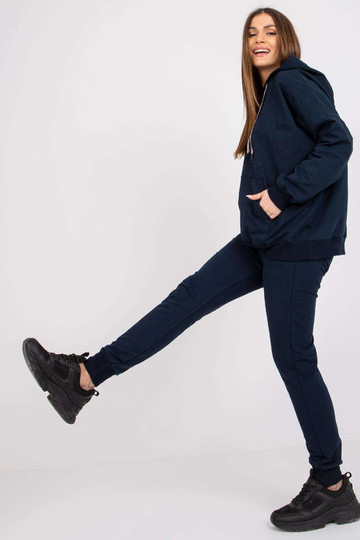 Tumši zils sporta kreklu...