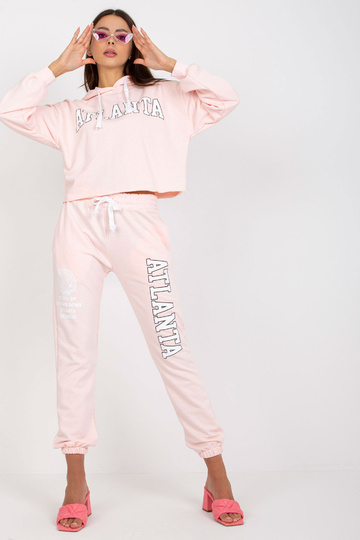 Gaiši rozā džemperu...