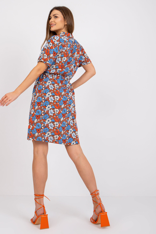 Gaiši brūna kleita ar ziediem Lelani...