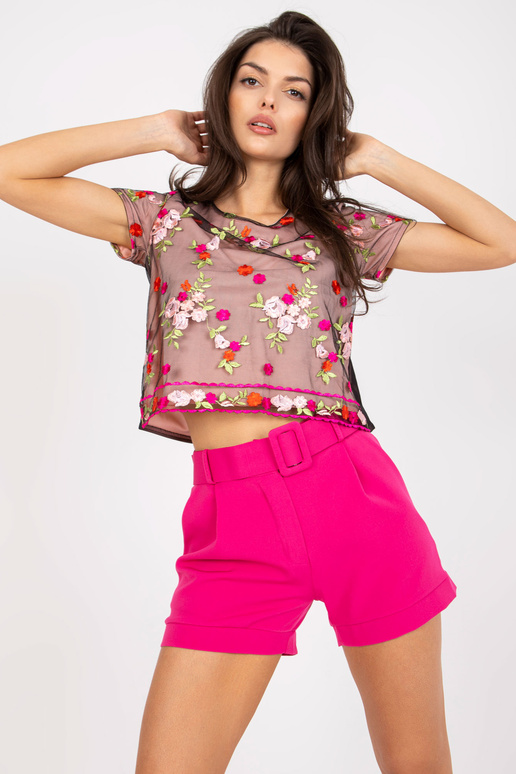 Gaiši rozā un melna blūze ar izšuvumu