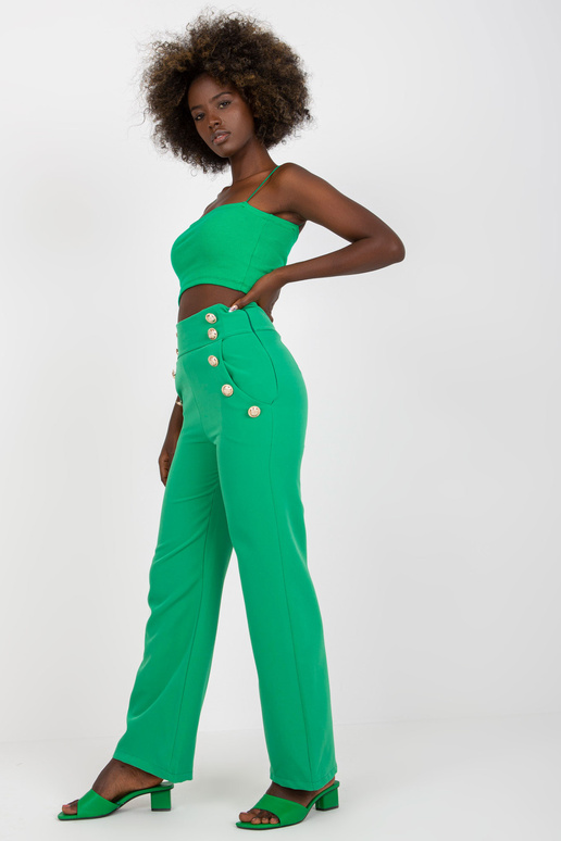 Zaļas, platas, augsta jostasvietas...