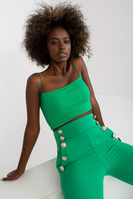 Zaļas, platas, augsta jostasvietas...