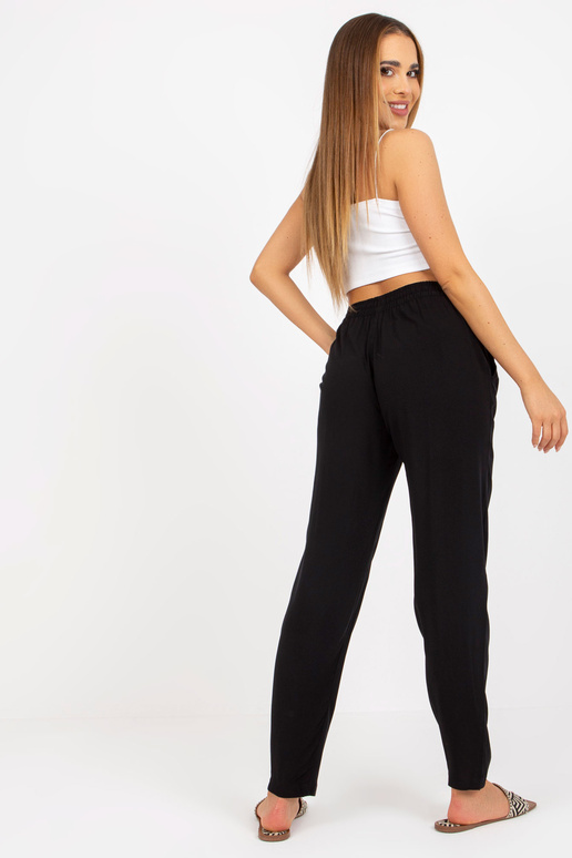 Melnas vieglas bikses no SUBLEVEL...