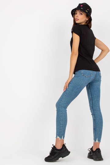 Melns sieviešu pamata...