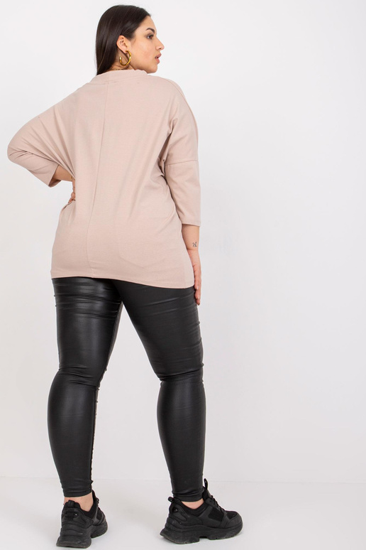 Gaiši bēša brīva liela izmēra blūze...