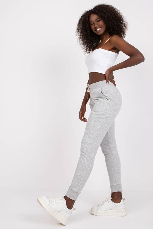 Pelēkas gludas treniņbikses Jessica...