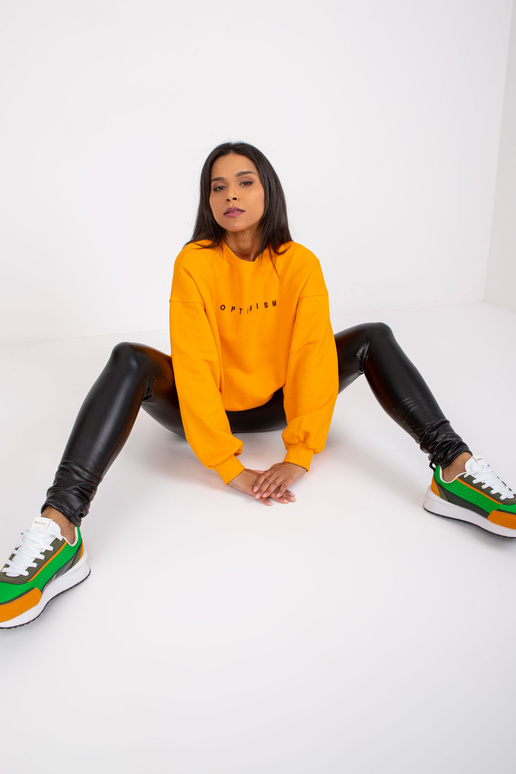 Gaiši oranžs brīvs džemperis Miley