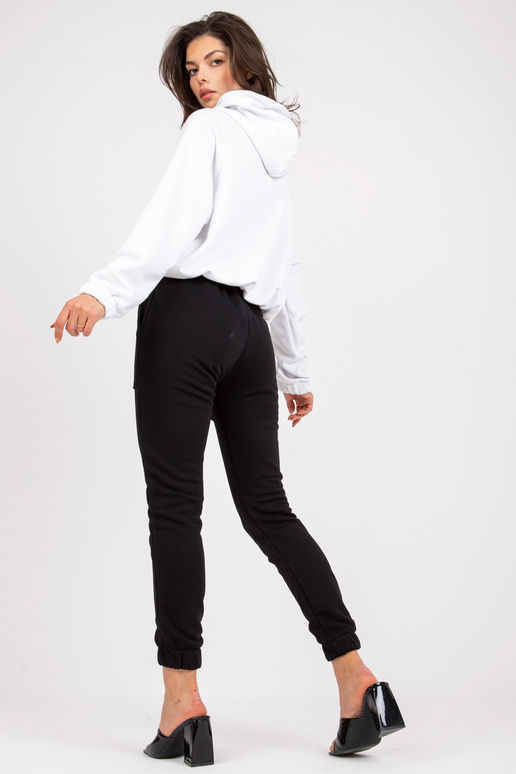 Balts un melns sporta kreklu...