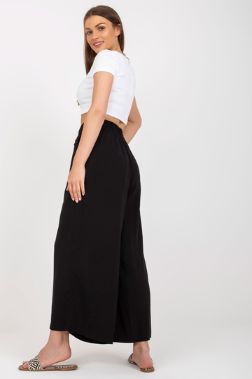 Melnas platas auduma bikses...