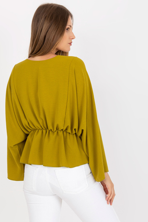 Olīvu viena izmēra blūze ar platām... Olīvu viena izmēra blūze ar platām...