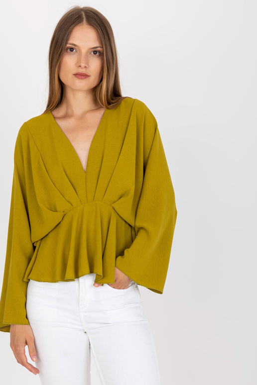 Olīvu viena izmēra blūze ar platām... Olīvu viena izmēra blūze ar platām...