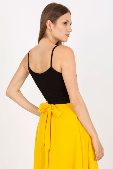 Melns īss pamata tops ar...