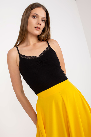 Melns īss pamata tops ar... 2