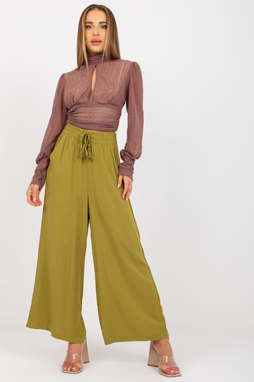 Olīvu gaišas platas bikses...