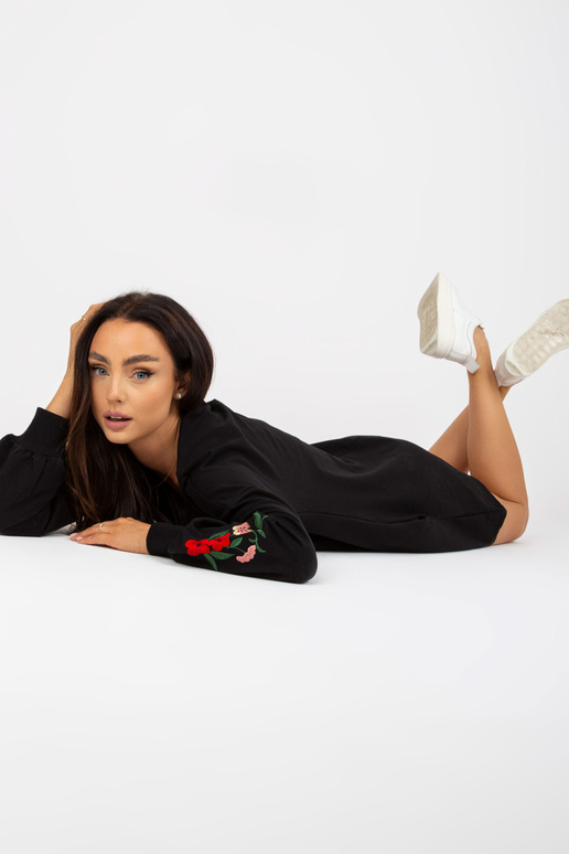 Melna mini sporta kreklkleita ar...