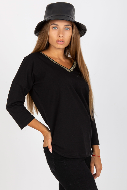 Melna ikdienas blūze ar V veida kakla... Melna ikdienas blūze ar V veida kakla...