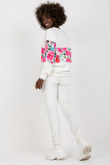 Balts divdaļīgs velūra...