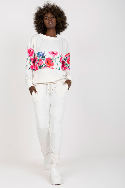 Balts divdaļīgs velūra komplekts ar...