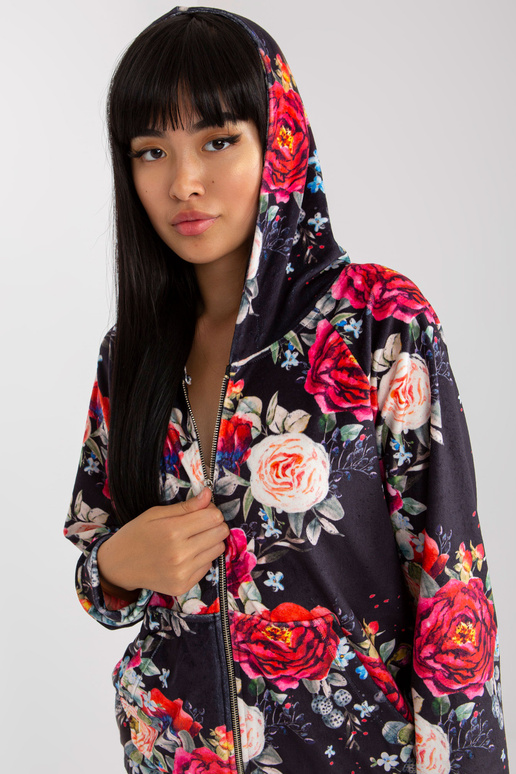 Melns velūra ziedu džemperis RUE PARIS Melns velūra ziedu džemperis RUE PARIS