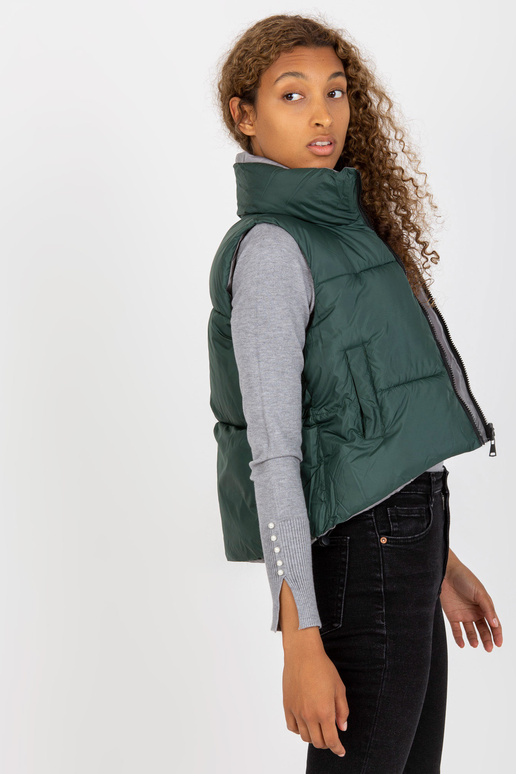 Tumši zaļa īsa dūnu veste ar vatējumu
