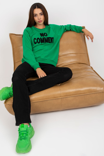 Zaļš sporta krekls bez...