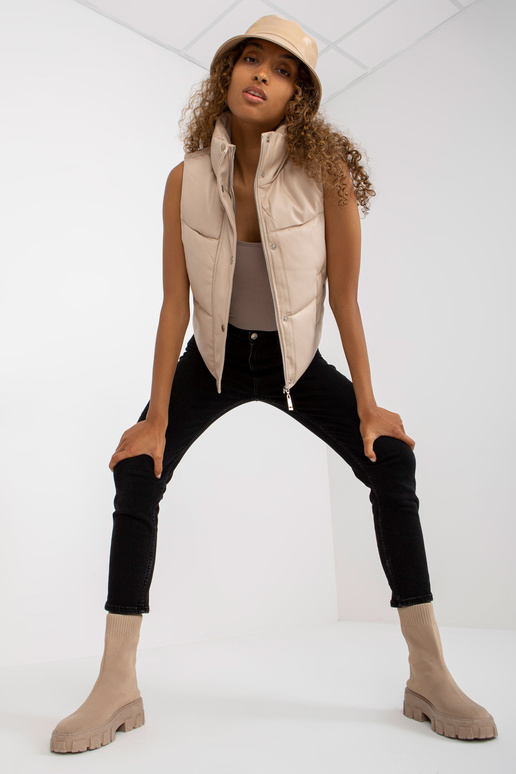 Gaiši bēša mākslīgās ādas dūnu veste