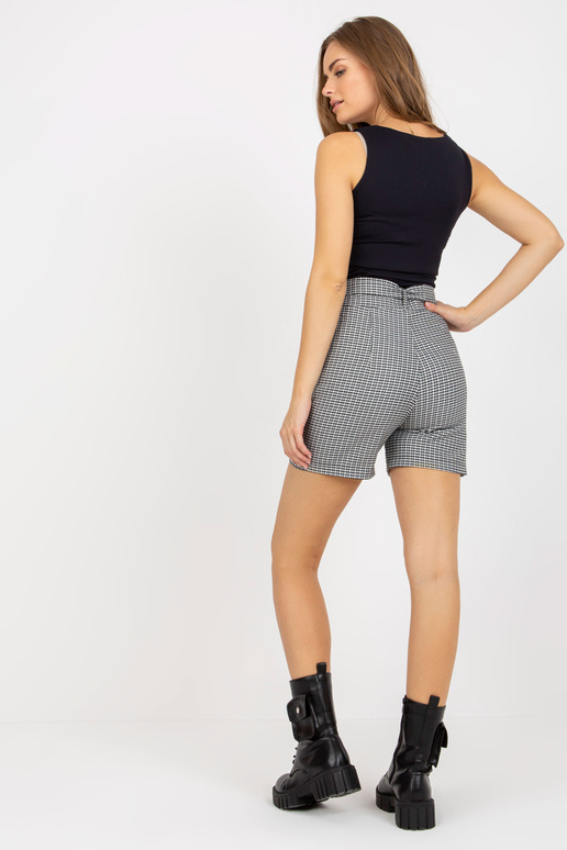 Melnbalti eleganti rūtaini šorti Melnbalti eleganti rūtaini šorti