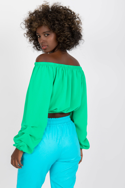 Zaļa brīva īsa blūze ar spāņu kakla...