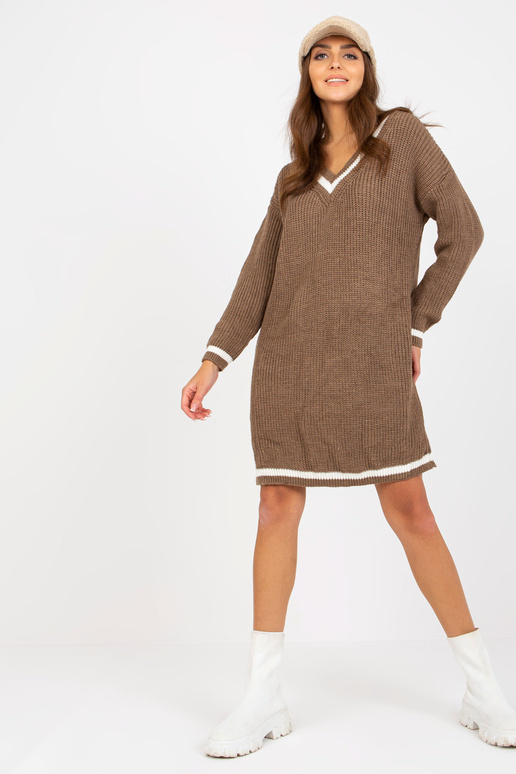 Brūna, brīva V kakla trikotāžas...