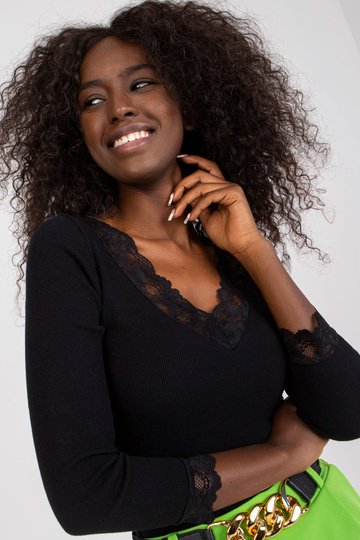 Melna pieguloša gadījuma... 2