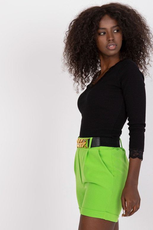 Melna pieguloša gadījuma blūze ar... Melna pieguloša gadījuma blūze ar...