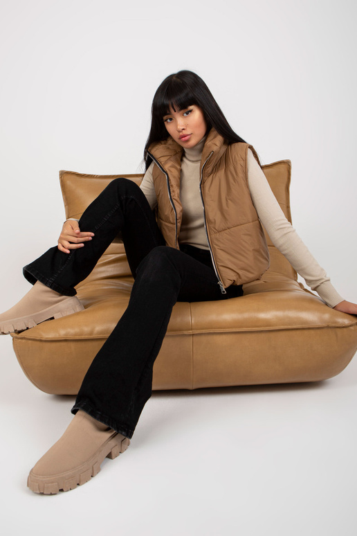 Gaiši brūna stepēta dūnu veste OCH BELLA