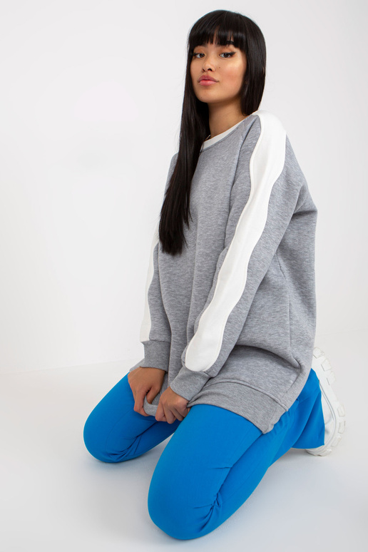 Pelēka un balta sporta krekla tunika...