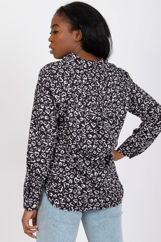 Melna blūze ar apdruku un V kakla...