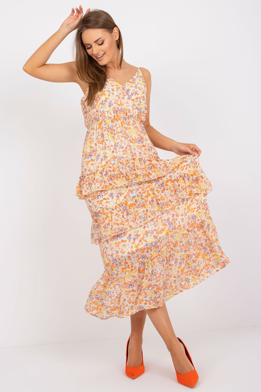 Ecru maxi kleita ar volāniem ar volāniem