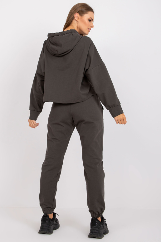 Haki krāsas pamata sporta tērpa...