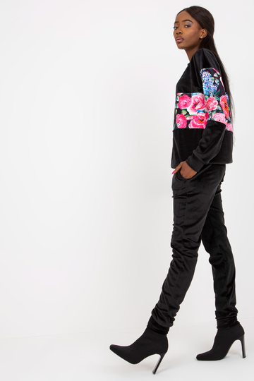 Melns divdaļīgs velūra... 2